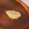 Broches Europeus e Americanos de Nicho em Forma de Pena para Mulheres, Broches Exquisitos de Alta Qualidade, Broches Simples e Luxuosos Anti-Exposição Atacado