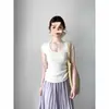 Camiseta de punto de manga corta de color verde menta dopamina brillante para mujer, nuevo top ajustado de cuello en U deslumbrante para principios de verano 2026