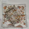 Pañuelo cuadrado estampado de leopardo bufanda coreana femenina de seda versátil pañuelo para el pelo bufanda retro flor de anacardo pañuelo cuadrado pequeño venta al por mayor