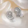 Joias Transfronteiriças Europeias e Americanas Brincos de Metal em Formato de Concha Estilo Oceano para Mulheres Férias na Praia Brincos de Pérola Artificial para Mulheres Brincos