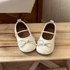 Zapatos Elegantes con Lazo para Niñas 2026 Otoño Nuevos Versión Coreana Zapatos de Princesa con Suela Suave para Niñas