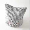 Gorro de Punto con Orejas de Gato de Color Sólido Bordado de Gatito de Dibujos Animados para Mujer, Sencillo y Versátil, Dulce y Lindo, Gorro de Lana Cálido para Proteger las Orejas
