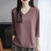Camiseta Feminina Manga 3/4 Decote V Cor Sólida Clássica Versátil Algodão Mercerizado para Primavera e Outono