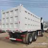 A China exporta um grande número de caminhões basculantes usados, caminhões pesados Howo basculantes, caminhões basculantes de oito rodas traseiras 6X4