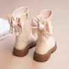 Botas de Couro para Meninas 2026 Outono/Inverno Novo Estilo Botas Princesa com Laço Flats Botas Infantis com Pelúcia Quente de Cano Médio Botas Martin