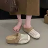 Meias Pantufas Femininas com Bico Fechado, Novo Modelo de Verão 2026, Para Uso Externo, Design Vazado Tecido em Malha, Aumento de Altura Oculto, Sandálias Estilo Birkenstock