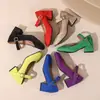 Novo Estilo Sapatos Femininos Moda 46 Bico Redondo Salto Quadrado Todas as Estações com Solado Macio de Borracha e Fivela, Tamanho 44 Sapatos de Cano Baixo