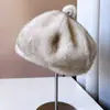 Boina súper suave y delicada tipo visón para mujer, sombrero de pintor cálido para otoño e invierno, lindo sombrero de pezón Choo Choo, sombrero de azafata, moda