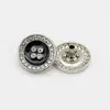 Botón de presión de metal estilo pequeño y fragante de fábrica, borde de taladro, botón de madre falso de cuatro ojos, hebilla decorativa para abrigo, hebilla cuatro en uno