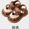 Novas Sandálias Infantis 2026 com Laço de Desenho Animado para Meninas, Sapatos para Bebês e Crianças Pequenas, Sapatos Fechados de Princesa Venda por Atacado