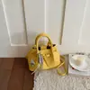 Bolsa Saco Nova Estilo Coreano de Nicho para Mulheres, Bolsa Transversal Versátil para o Dia a Dia, Bolsa de Mão Simples Fashion Retrô de Luxo Leve