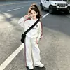 Conjunto de Moletom Esportivo para Meninas Outono Novo Estilo Meninas Crianças Grandes Estiloso Fashionável Blusa de Manga Longa Roupas de Outono para Crianças