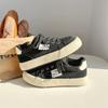 2023 nuevos zapatos de pan de lana de cordero de nicho, zapatos de plataforma cálidos forrados de vellón, zapatos de algodón chic nuevos de invierno para mujer con punta redonda