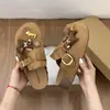 Chinelos Femininos 2026 Nova Primavera Outdoor Fechados na Ponta Estilo Birkenstock com Solado Grosso Desenho de Pônei Fofo