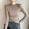 Camiseta básica simples com gola alta parcial para mulheres, disponível em várias cores, com alta elasticidade, amiga da pele, corte justo, mangas compridas, estilo básico, adequada para o trabalho ou uso diário.