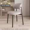 Silla de comedor estilo nórdico con imitación de madera para uso doméstico, moderna y simple, popular en hoteles y restaurantes, silla con respaldo de cojín suave de lujo ligero, silla de hierro forjado