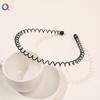 Qiyue Simple Metal Básico Diadema para Lavado de Cara Parte Posterior de la Cabeza Sin Costuras Presión Horquilla para el Cabello Diadema de Alta Gama Accesorios para el Cabello Venta al por Mayor