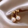 Brincos de pérolas de imitação de concha de pó coreano, frente e verso, agulha de prata, brincos de moda coreana, temperamento feminino, rede vermelha, um par de brincos