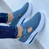 Zapatos Casuales de Gran Tamaño para Mujer de Punto Volador con Cuña y Velcro Malla Estilo Europeo y Americano Nueva Estación Independiente de Comercio Exterior en Stock