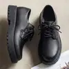 Novos Sapatos Casuais de Verão para Homens, Sapatos Pretos Formais de Negócios para Homens, Sapatos de Couro Estilo Britânico com Biqueira Larga, Sapatos para Padrinhos, Sapatos de Trabalho para Chefes