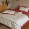 Juego de ropa de cama de cuatro piezas estilo coreano, minimalista, 100% algodón, algodón de fibra larga de 50 hilos, ligeramente cepillado, bordado, adecuado para otoño e invierno, con un diseño de sábana bajera simple