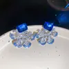 Aretes de Aguja Plateada con Borlas de Flor Azul Incrustadas de Diamantes, Diseño Exagerado Europeo y Americano, Aretes Versátiles de Lujo Ligero para Mujeres, Estilo de Nicho