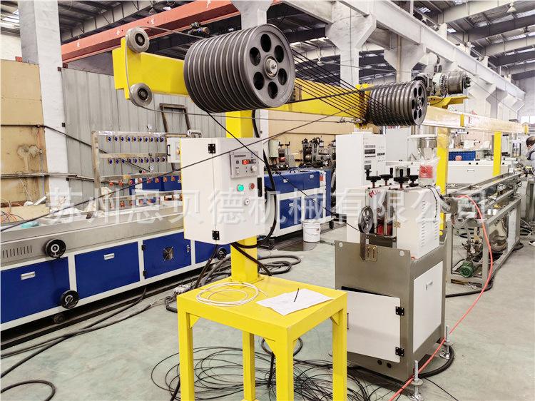 铜丝铁丝塑料涂层挤出包覆生产线 (31)