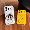 La funda del teléfono está cubierta con diseños de Crayon Shin-chan y es adecuada para Apple 18 Pro Max, iPhone 17 e iPhone 16, y también incluye un soporte para iPhone 15