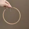 Colar Gargantilha Listrado de Metal de Mola para Mulheres Europeu e Americano 2026 Novo Tendência Fashionável Personalizado Acessórios de Desfile