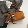 Bolsa Tote Feminina Grande Capacidade Camurça Pelúcia Ombro Único Macia Desestruturada Bolsa de Axila Trabalho Deslocamento Bolsa Estilo Maillard Retro