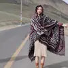 Chal bohemio, capa exótica para mujer, adecuada para viajes a Xinjiang, excursiones por la pradera y sesiones de fotos, capa exterior de estilo étnico