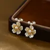 Pendientes de Perla Estilo Francés Vintage con Aguja de Plata S925 para Mujer, Joyería para Orejas de Camelia con Diseño Único, Pendientes Modernos para el Trabajo