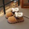 Sapatos de Algodão para Crianças 2025 Estilo Inverno Sapatos Duplos de Algodão Espessos Sapatos Peludos para Meninas Botas de Neve Antiderrapantes para Bebês Sapatos de Algodão para Meninos