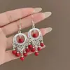 Aretes de Estilo Exótico de Venta Caliente Retro Literario Clásico Dignificado Ganchos para la Oreja Versátil Hueco Moda Borla Colgantes