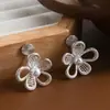 Clip de Oreja de Perla con Forma de Lazo para Mujeres Sin Perforaciones, Pendientes de Nicho de Alta Gama, Pendientes Clip tipo Disco Mosquito Femeninos y Versátiles