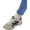 Sapatos femininos de cintura fina 2026 primavera novo estilo camada única sola grossa casuais sapatos de pai tênis de couro para estudantes sapatos esportivos femininos