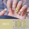 ZE16 refere-se a adesivos de unha estilo europeu e americano com grandes blocos de cor, estampas de leopardo, xadrez, estrelas, listras, e ornamentos para unhas.