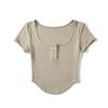 26 Novos Tops Curtos de Verão Estilo Grande Decote U Ajustados ao Corpo para Mulheres, Elegantes e que Valorizam a Silhueta, Camiseta Sexy de Manga Curta com Botões e Barra Curva