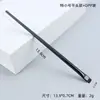 Detalle de Pincel Delineador con Forma de M para Dibujo de Líneas Precisas, Usado por Maquilladores con un Pincel de Maquillaje Angulado en Forma de Hoja