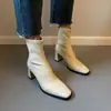 Versión de piel~Botines de tacón alto retro con punta cuadrada francesa para mujer, tacón grueso, cremallera trasera, botas ajustadas, nueva colección Otoño/Invierno 2026