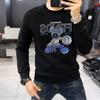 Sudadera Nueva de Manga Larga para Hombre con Oso de Pedrería Estilo Europeo Camiseta para Hombre con Forro Polar Engrosada para Ropa Exterior Moderna para Hombre 2024