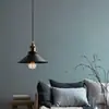 Araña de campo americana hierro forjado negro lámpara retro tapa redonda esmerilada fuente de luz LED origen suministro