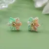 Nuevos Pendientes de Resina con Forma de Flor de Tres Pétalos Coloridos Dulces y Femeninos Exquisitos Pinzas para Orejas Sencillas y Lindas para Uso Diario en Mujeres Pinzas para Orejas Altas