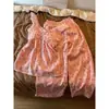 Pijama de regata com renda floral rosa estilo doce para mulheres, novo modelo de verão 2026, conjunto de calça longa para casa, adequado para sair