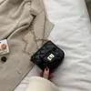 Bolso Pequeño de Moda 2025 Nueva Moda Popular Estilo Coreano Versátil Hombro Cruzado Ins Moda Bolso de Cadena Acolchado