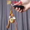Yiming Xianyuan Talla en Madera Lindo y Feliz Forma de Pata de Pollo Grande Colgante Madera Simple Calabaza Colgante de Bolsa Colgante