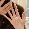 Nuevo Estilo Xiaohongshu Nuevo Estilo Chino Personalizado Moderno Anillo de Zirconia de Diamante Cuadrado Pequeño Lujo Ligero Anillo Liso Anillo Accesorios para Mujer