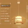 Sala de estar de villa, lustre com pé direito alto, escada de dois andares, apartamento tipo loft, sala de jantar com pé direito alto, escada estilo madeira, iluminação de arte em madeira