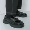 Mocasines Gruesos Brillantes de Moda Transfronterizos para Hombre, Zapatos de Piel Brillantes Estilo Coreano que Aumentan la Altura, Zapatos de Borla de Negocios Británicos para Hombre