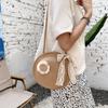 Bolsas de Verão Femininas, Bolsas de Palha com Design Exclusivo, Bolsas Transversais Versáteis de Palha Trançada, Bolsas Pequenas Redondas de Guangzhou, Novo Estilo de Verão, Estilo de Férias